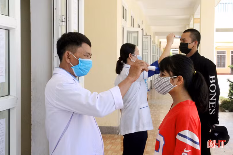 Hơn 15.000 thí sinh Hà Tĩnh làm thủ tục thi tốt nghiệp, công tác phòng dịch thực hiện nghiêm ngặt