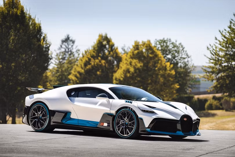 Siêu xe 1.500 mã lực giá 6 triệu USD của Bugatti xuất xưởng