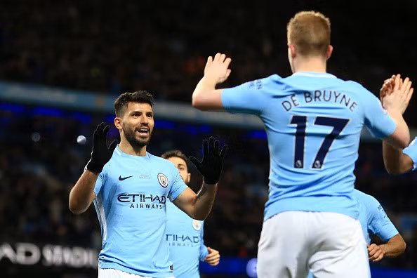 de bruyne vuot mat messi jamie vardy di vao lich su nha