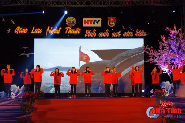 dac sac dem giao luu nghe thuat tinh anh noi cua bien