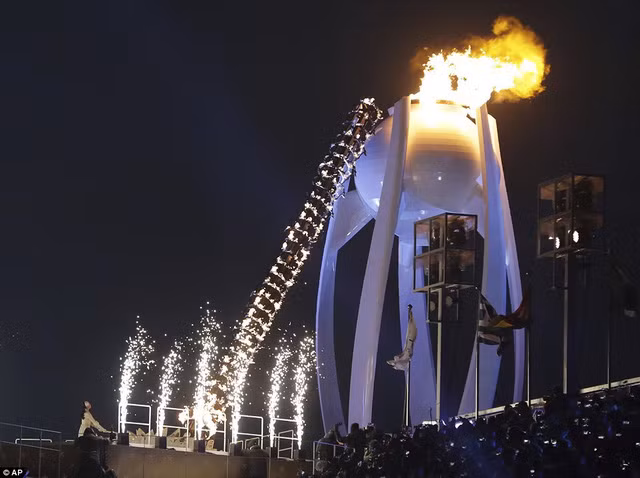 xem lai anh le khai mac day mau sac cua olympic pyeongchang 2018