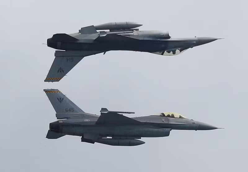 da mat voi man may bay nhao lon o singapore airshow 2018