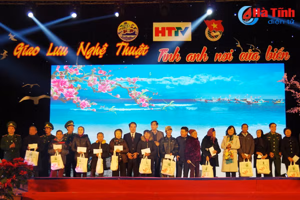 dac sac dem giao luu nghe thuat tinh anh noi cua bien