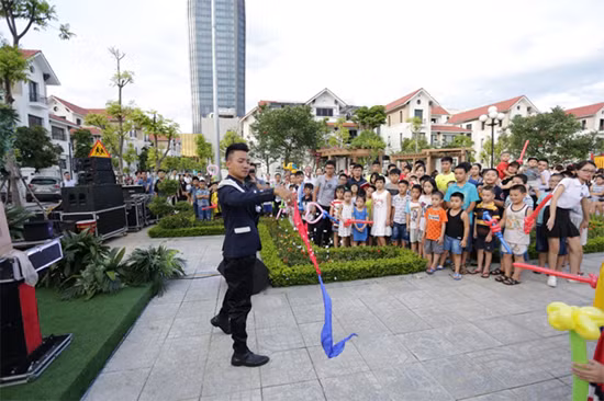 gia tri nhan hoa noi tinh hoa dat tinh anh nguoi