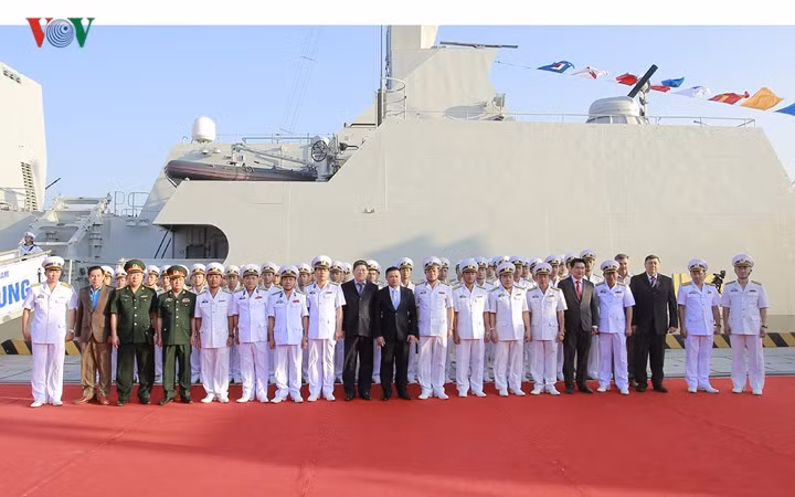 le thuong co 2 tau ho ve ten lua gepard 3 9 tai cam ranh