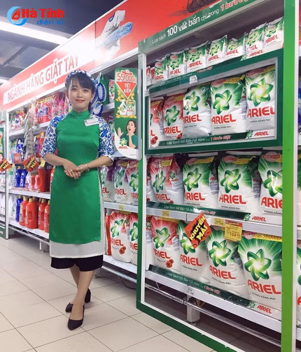 sinh vien lam them ngay tet vua kiem tien vua trai nghiem