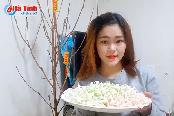 lao dong ha tinh don tet viet tren xu so kim chi