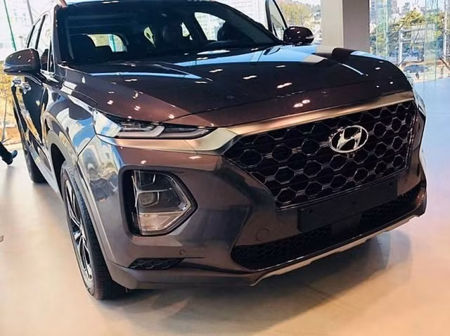 hinh anh thuc te va thong tin chi tiet dau tien ve hyundai santa fe 2019
