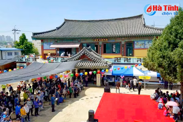 lao dong ha tinh don tet viet tren xu so kim chi