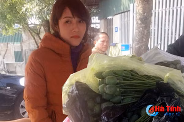 bat kieu nu chuan bi giao thuoc phien sau khi rao ban tren facebook