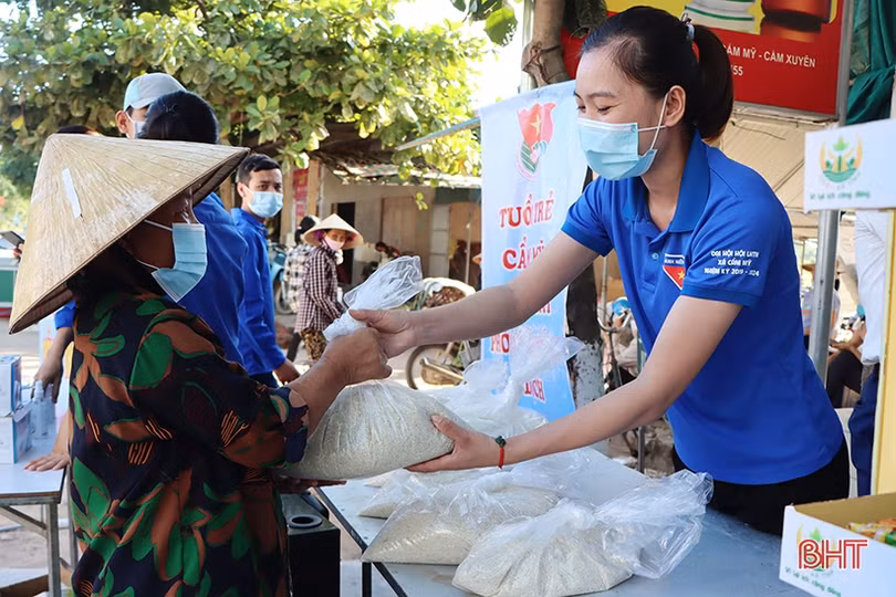 Mang “mùa xuân” đến nhiều hoàn cảnh khó khăn