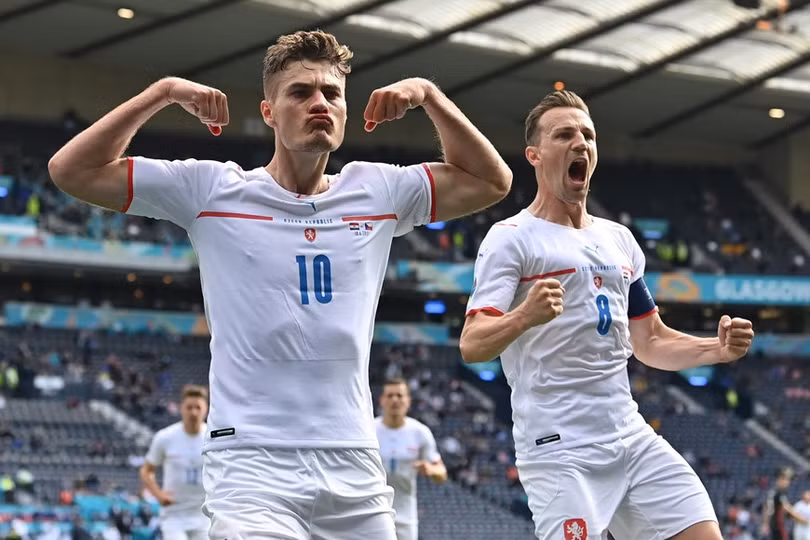 Chân dung 12 đội tuyển đã giành vé vào vòng 1/8 EURO 2020