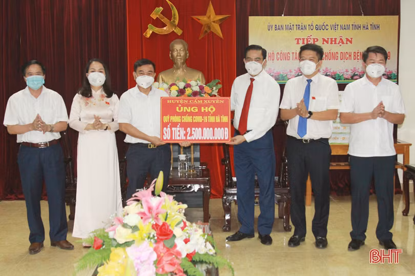 Doanh nghiệp ở Bình Dương hỗ trợ Hà Tĩnh gần 1,4 tỷ đồng phục vụ phòng, chống dịch