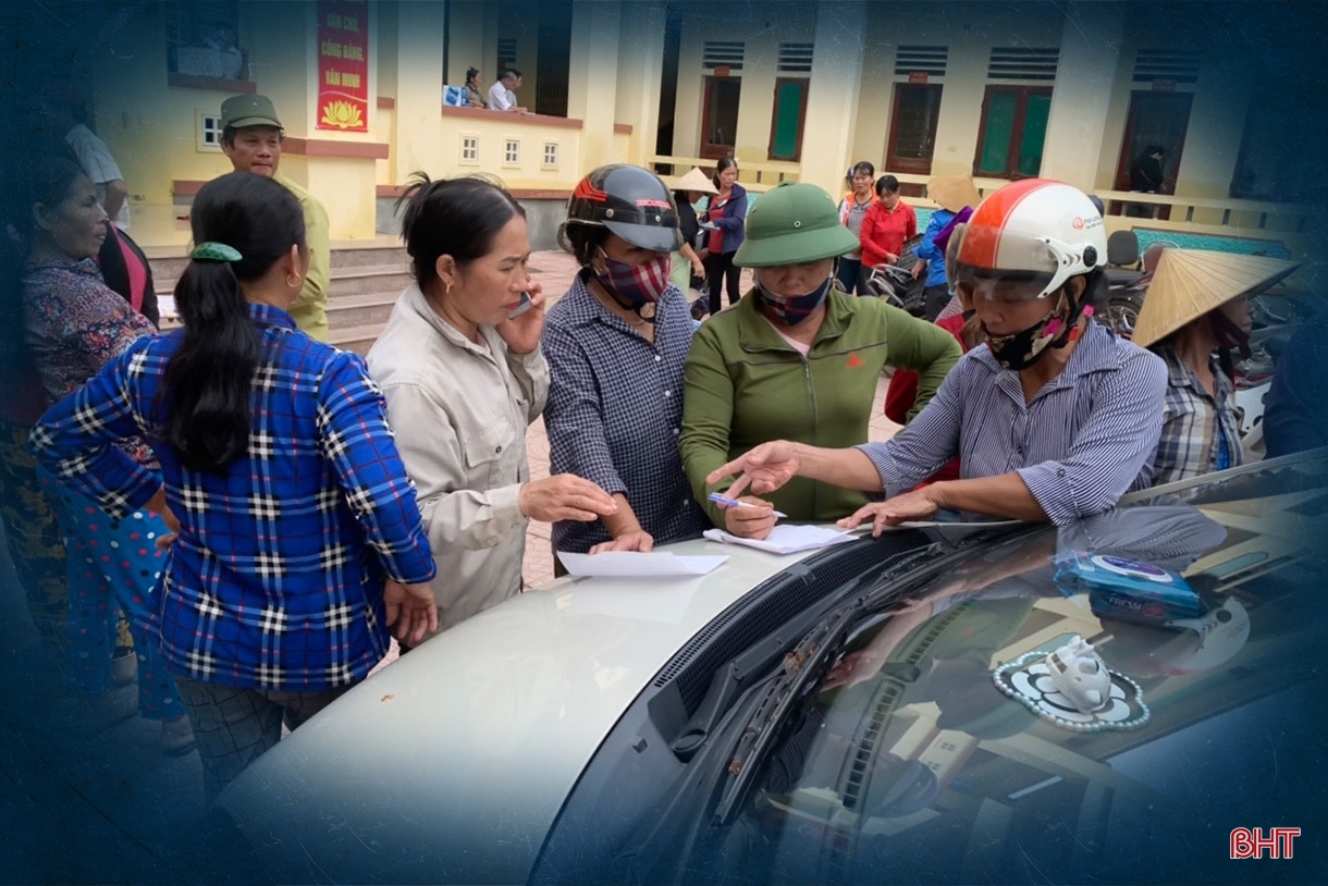 Cán bộ thôn ở vùng lũ Hà Tĩnh - nỗi niềm biết tỏ cùng ai!