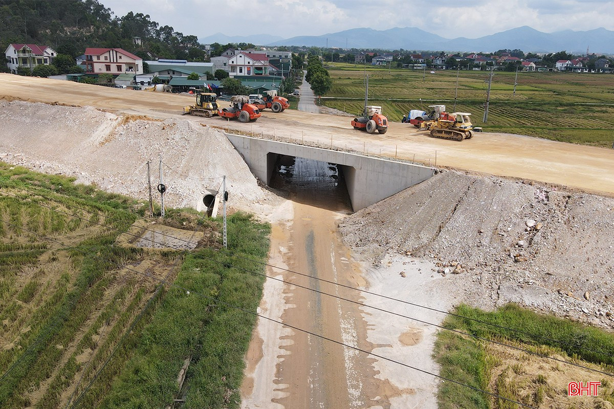 cao-toc-bac-nam-qua-ha-tinh-18.jpg