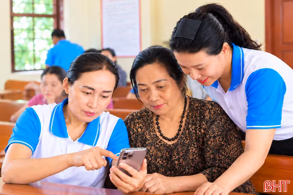 “Cầu nối số” giúp cán bộ gần dân, sát việc