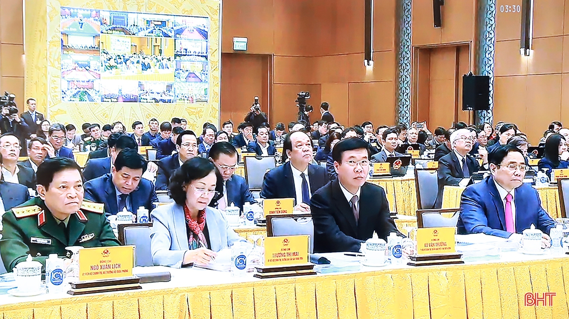 Tổ chức triển khai thực hiện nghị quyết ngay từ đầu năm bằng những chương trình, kế hoạch cụ thể