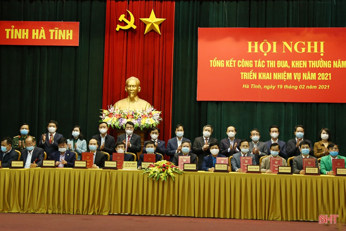 Hà Tĩnh tiếp tục tổ chức các phong trào thi đua, thực hiện thắng lợi các mục tiêu, nhiệm vụ