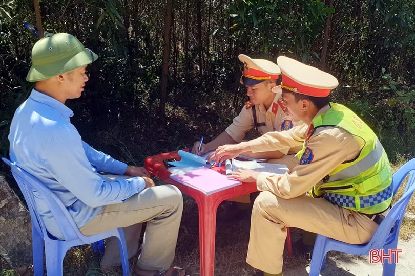 Công an huyện Kỳ Anh xử phạt 667 trường hợp vi phạm trật tự ATGT