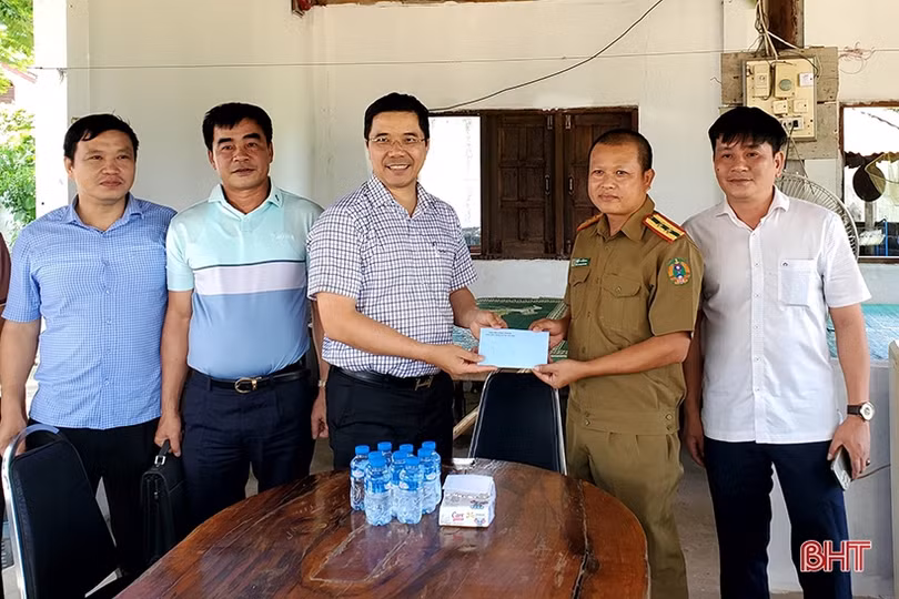 Giao ban công an 3 tỉnh: Hà Tĩnh - Bolikhămxay - Khăm Muồn