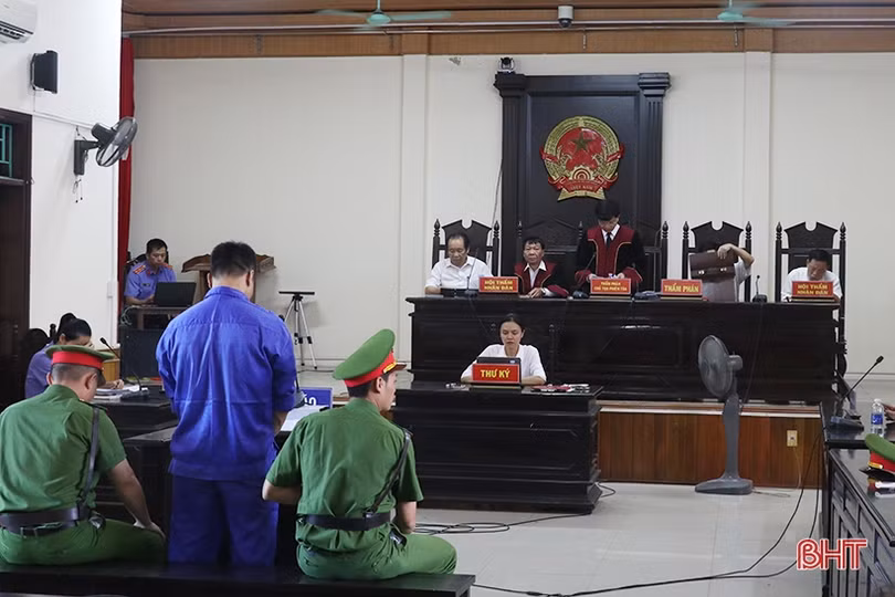 Cơn lửa hận mù quáng...