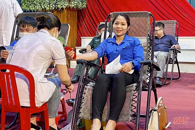 Bí thư đoàn xã nhiệt huyết, “mê” làm thiện nguyện