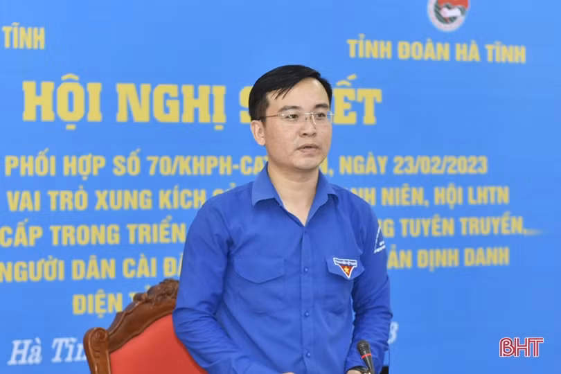 Khen thưởng 35 tập thể, cá nhân trong vận động kích hoạt tài khoản định danh điện tử
