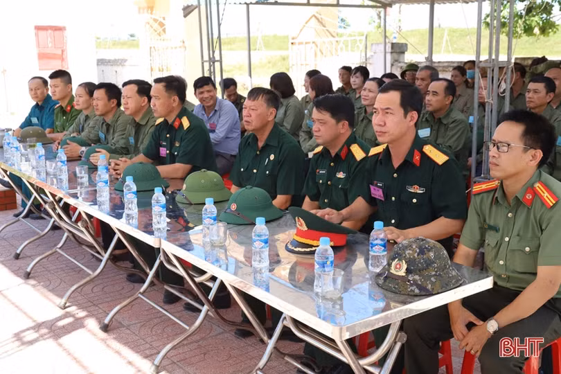 “Nghẹt thở” với màn diễn tập giải cứu con tin ở Hương Sơn