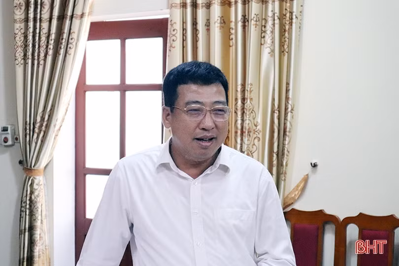 Tổ đại biểu tại Hương Sơn thảo luận trước kỳ họp HĐND tỉnh