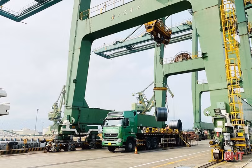 Đẩy mạnh các phong trào thi đua yêu nước, góp phần thực hiện thắng lợi nhiệm vụ năm 2023