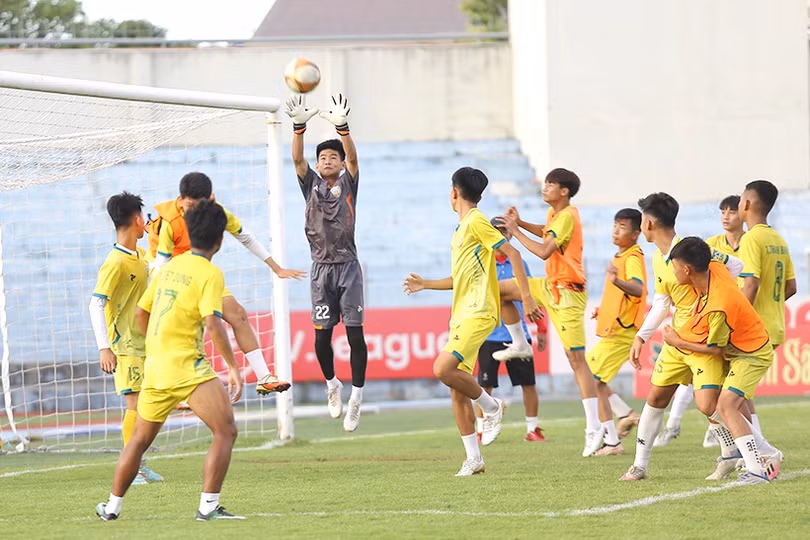U15 Hồng Lĩnh Hà Tĩnh quyết “giành vé” vào vòng chung kết quốc gia