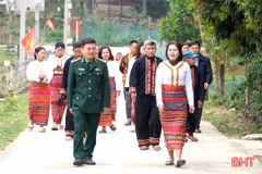 Phát huy vai trò trưởng bản, người có uy tín trong công tác bầu cử ở vùng biên 