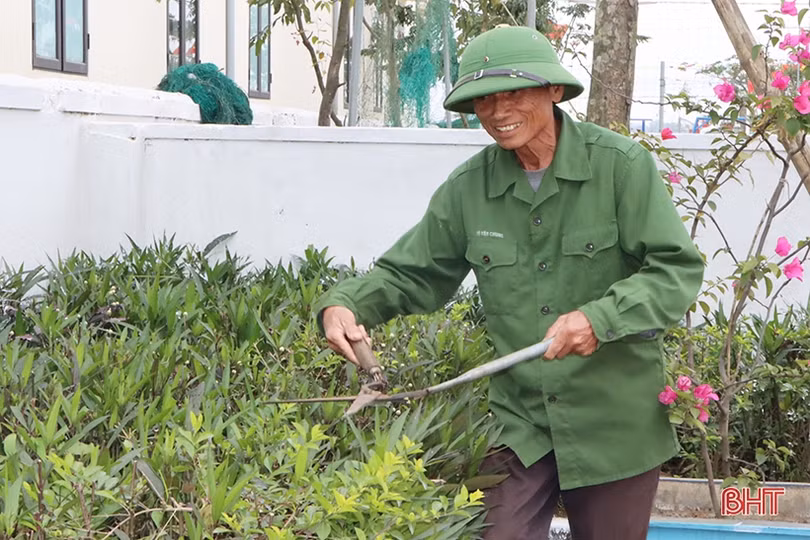 Hướng về đại hội, người dân Cẩm Xuyên thi đua xây dựng nông thôn mới