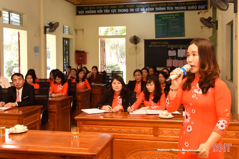 Tự hào đứng vào hàng ngũ của Đảng trong dịp Đại hội Đảng toàn quốc lần thứ XIII