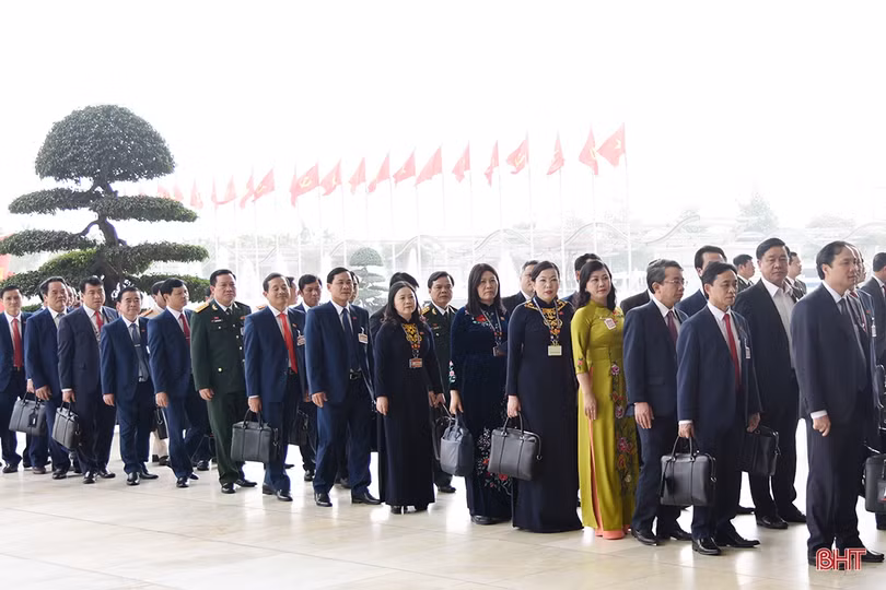 Chiều 26/1, đại biểu thảo luận các văn kiện Đại hội XIII