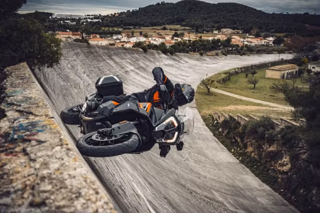 Siêu xe phượt 2021 KTM 1290 Super Adventure S ra mắt, mạnh 160 mã lực
