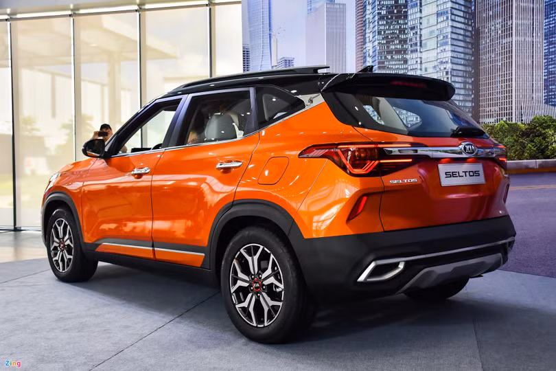 Chọn xe gầm cao nào với 750 - 850 triệu đồng?