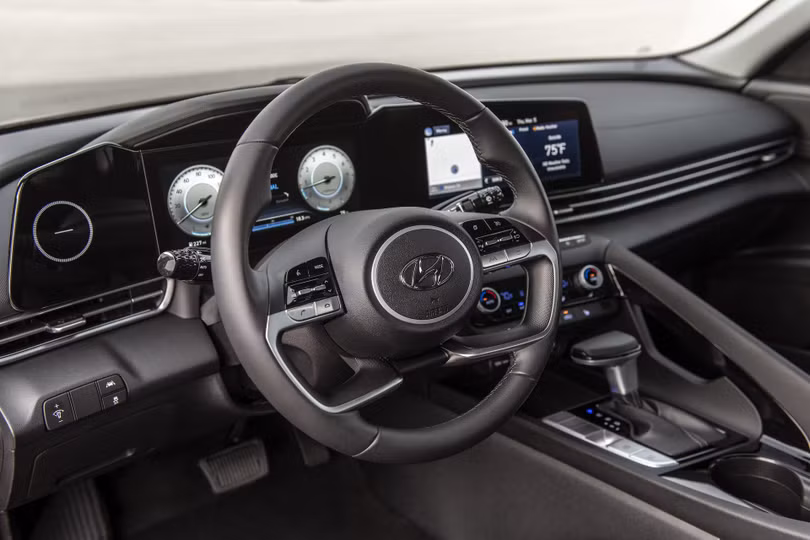 Hyundai Elantra 2021 sắp được ra mắt tại Malaysia