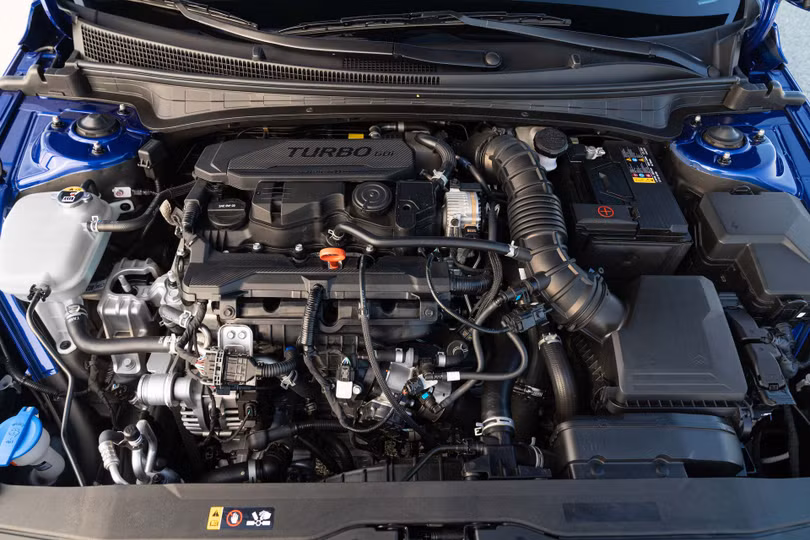Hyundai Elantra 2021 sắp được ra mắt tại Malaysia