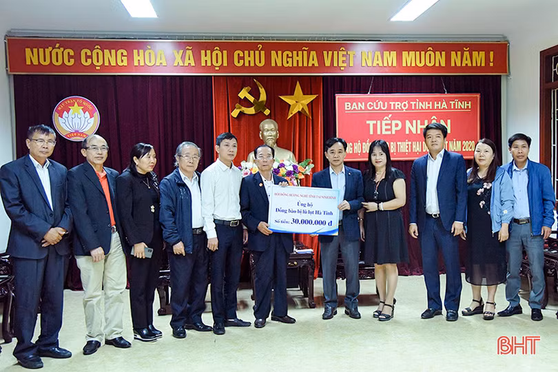 Thêm nhiều món quà ý nghĩa hướng về người dân Hà Tĩnh