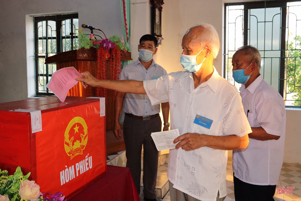 Cử tri Hà Tĩnh trao niềm tin, gửi kỳ vọng!