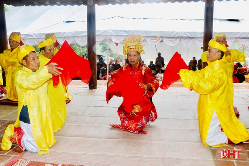 bqbht_br_cac-bac-cao-nien-tien-hanh-nghi-le-tai-le-bao-an-do-dai-ngu-su-bui-cam-ho-5671.jpg