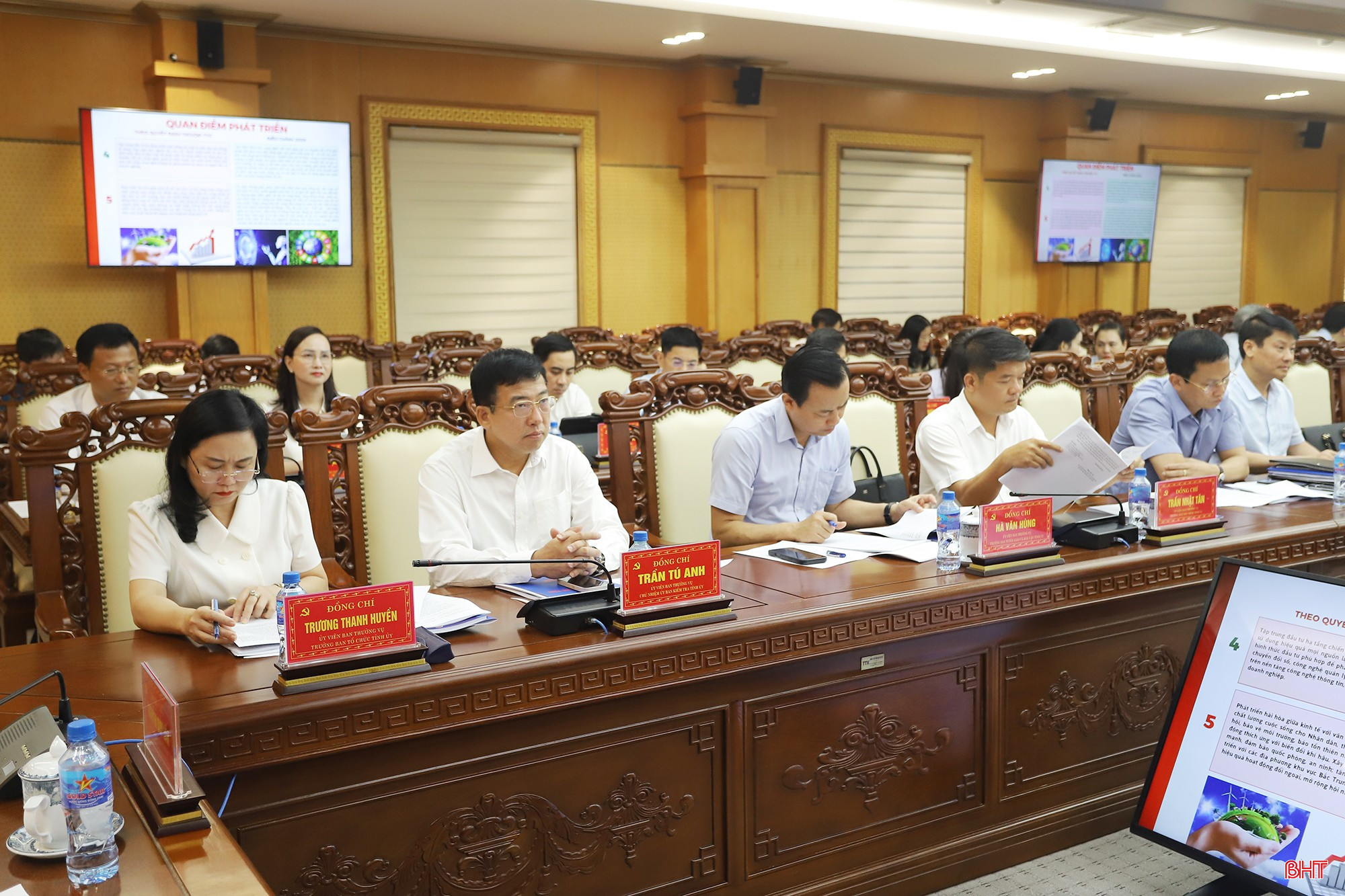 bqbht_br_hoi-nghi-bban-chap-hanh-dang-bo-tinh-9.jpg