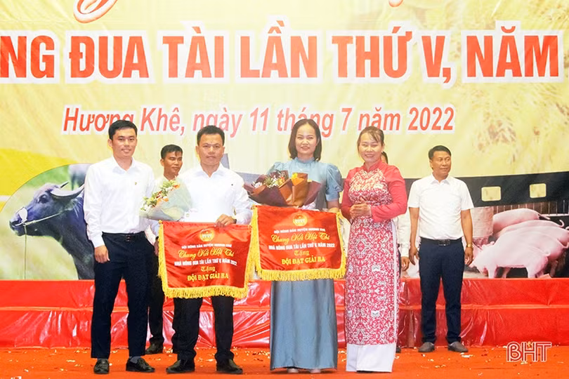 Phú Gia giành giải nhất Hội thi Nhà nông đua tài huyện Hương Khê