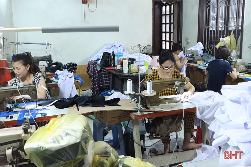 Cơ sở in may đồng phục ở Hà Tĩnh “được mùa”