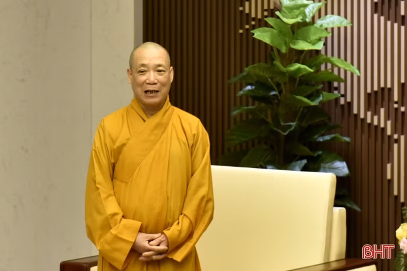 Ban Trị sự Giáo hội Phật giáo Việt Nam tỉnh Hà Tĩnh nhiệm kỳ 2022-2027 chào xã giao lãnh đạo tỉnh