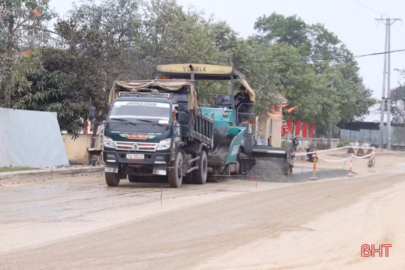 Phấn đấu hoàn thành tuyến đường đi biển Xuân Thành trước ngày 10/4