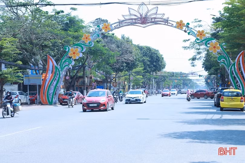 Nắng nóng gay gắt từ đầu mùa, bác sỹ Hà Tĩnh khuyến cáo đề phòng sốc nhiệt