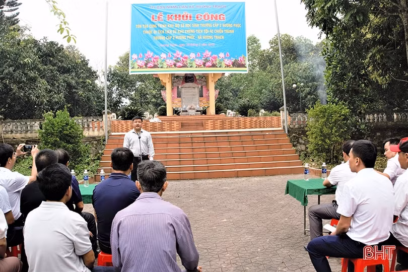 Khởi công tôn tạo công trình khu mộ 33 học sinh Trường Cấp II Hương Phúc