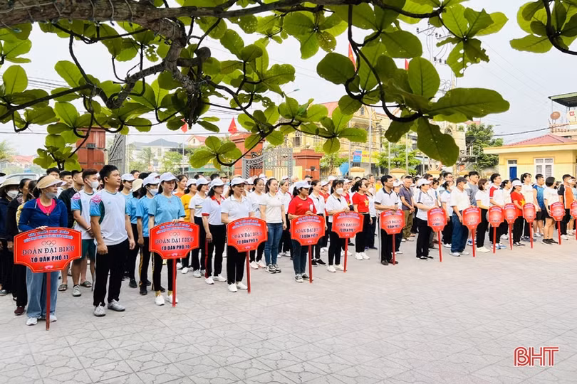 Gần 350 người tham gia “Ngày chạy Olympic vì sức khỏe toàn dân” ở Hương Sơn